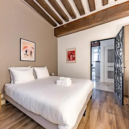 Charming 2br 6p St-germain-des-prés Parigi