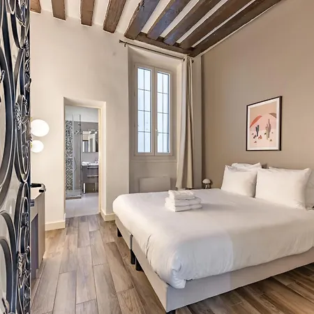 Charming 2br 6p St-germain-des-prés Parigi